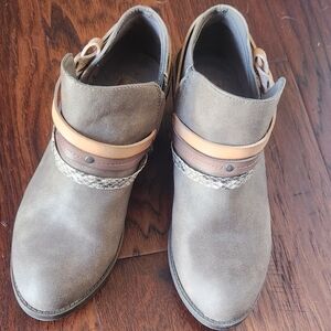 Jellypop ankle booties camel/tan sz 8.5